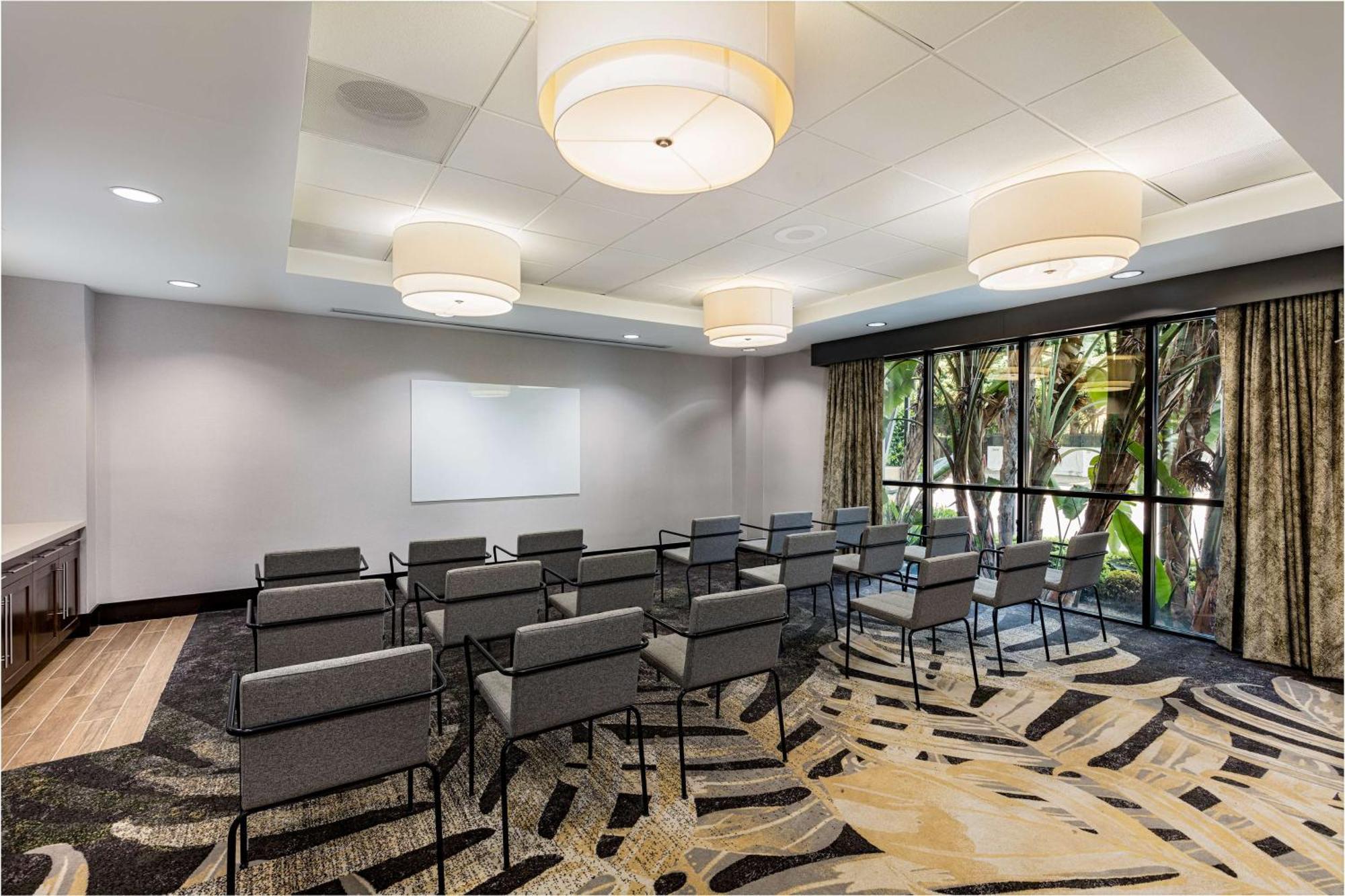 Hilton Garden Inn Los Angeles / Hollywood Ngoại thất bức ảnh