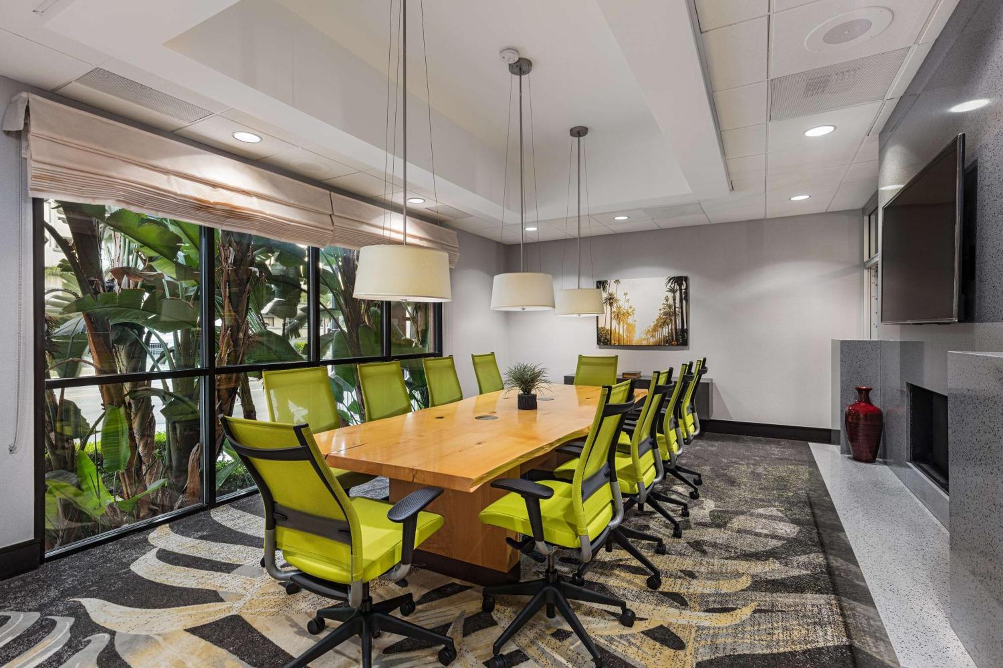 Hilton Garden Inn Los Angeles / Hollywood Ngoại thất bức ảnh