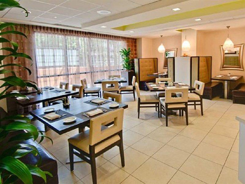 Hilton Garden Inn Los Angeles / Hollywood Ngoại thất bức ảnh